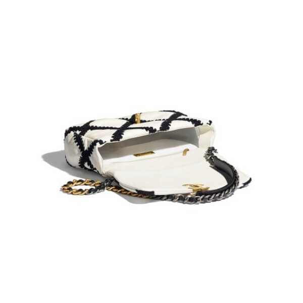 【21CR最新作*争奪戦】★シャネル19★クロシェ フラップバッグ AS1160 B04824 C0200